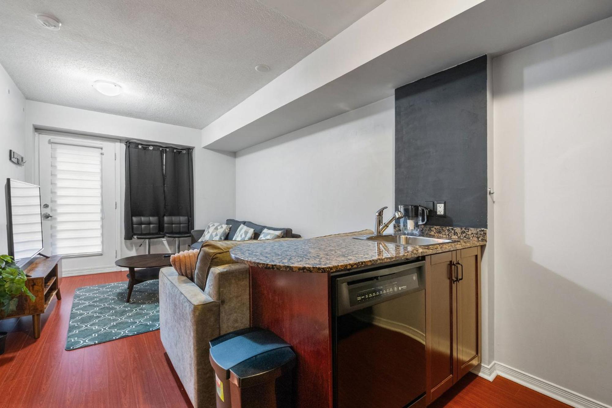 טורונטו Liberty Village Townhouse מראה חיצוני תמונה
