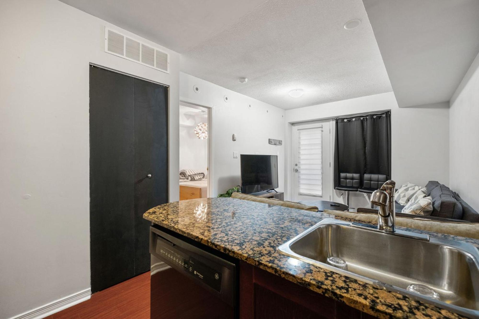 טורונטו Liberty Village Townhouse מראה חיצוני תמונה